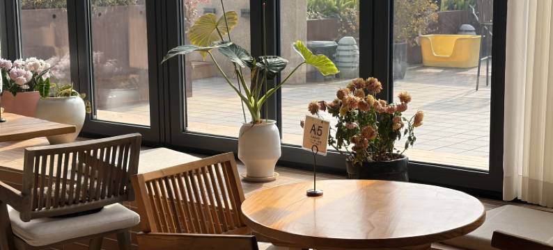 星辰奇幻电竞酒店(漯河西站万达广场店)图片