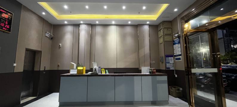  枫林晚酒店(海南政法学院店)图片