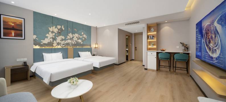 白玉兰酒店(日照站海滨五路店)图片