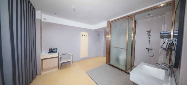 蔚蓝酒店(百色爱琴海购物广场右江民族医学院店)图片