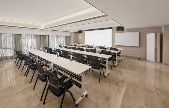 云锦美居高空泳池度假酒店(西双版纳景洪告庄星光夜市店)图片