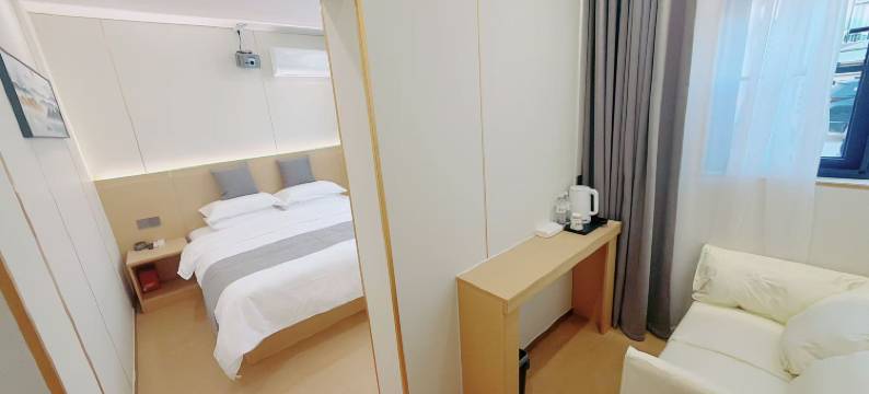 耀宣酒店(开封万岁山大宋武侠城铁塔公园店)图片