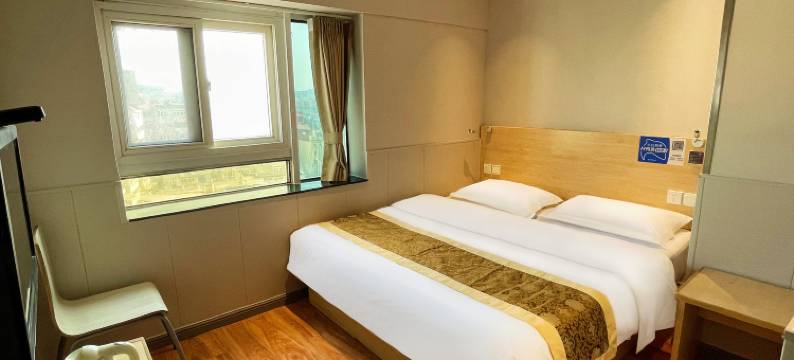 如家派柏·云酒店(青岛栈桥地铁站店)图片