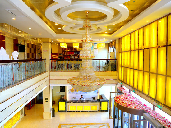 德令哈沣澜泽大酒店(海子诗歌陈列馆店)