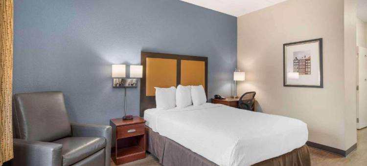 伊利诺伊芝加哥莱尔镇6号汽车旅馆套房(Motel 6 Suites Chicago Lisle IL)图片