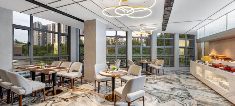 铂顿国际公寓酒店(惠阳高铁站星河COCO店)图片