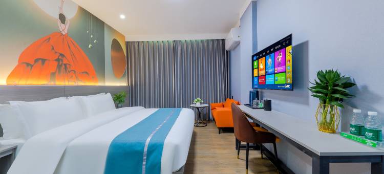 滨江假日智能酒店(吉安火车站贸易广场店)图片