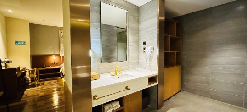 鸢都·湖景酒店(潍坊火车站南广场店)图片