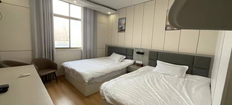 泗阳东泰假日酒店(王集镇店)图片