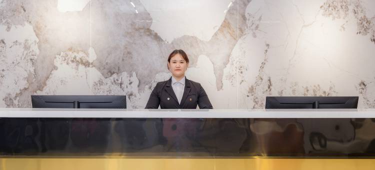 丽呈睿轩酒店(巩留中医院店)图片