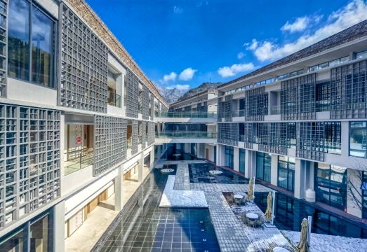 ANATOLE BY LANDISON Hotel Overview