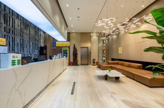 润杨商务酒店(秦皇岛火车站万达广场店)