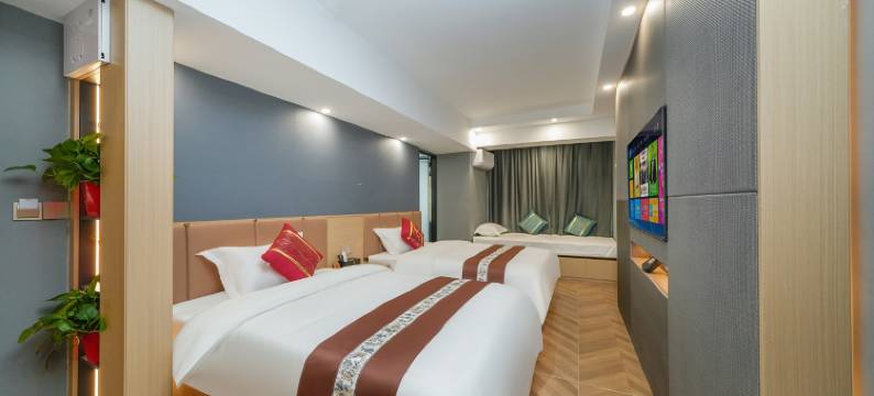 拾光客栈(南湖摩界文创旅游园店)图片