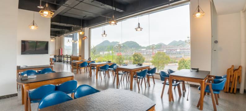 百里杜鹃唐卡花畔酒店图片