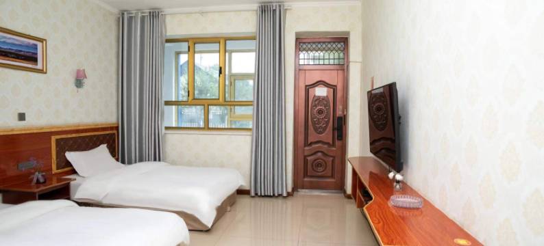 那拉提逸安居客栈图片