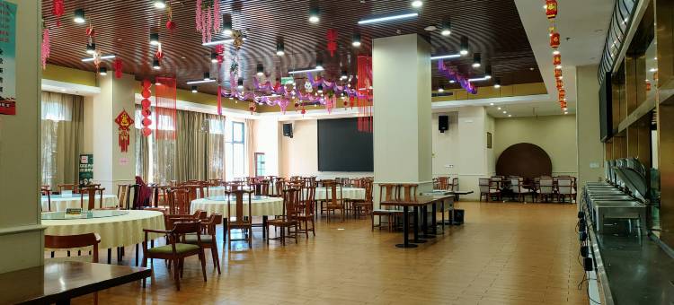 圣天地旅居酒店(黄山高铁北站店)图片