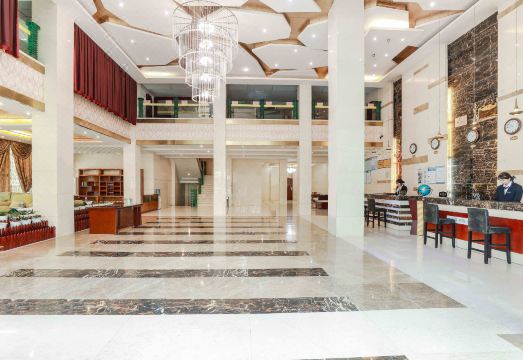 久龙·利斯卡尔酒店（酉州古城桃花源店）外景图