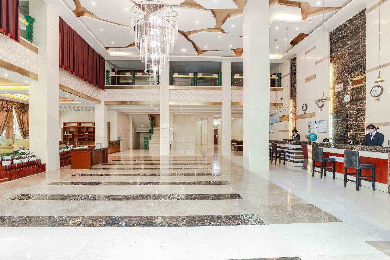 久龙·利斯卡尔酒店(酉州古城桃花源店)