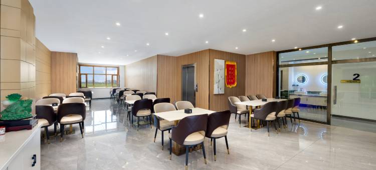 格林豪泰智选酒店(乌兰察布之夜高铁站万达广场店)图片