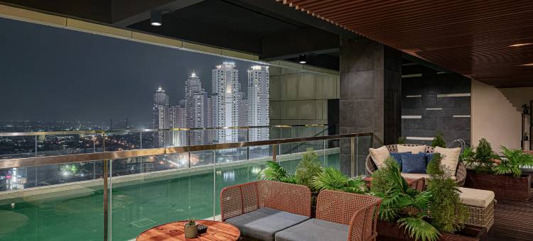 泗水斯帕齐奥威兹豪华酒店(Whiz Luxe Hotel Spazio Surabaya)图片