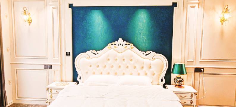 依山伴水度假酒店图片