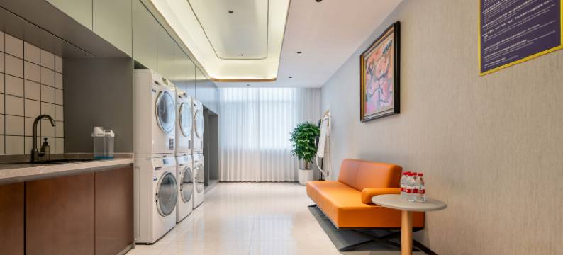 南阳方城高铁站兰欧国际酒店图片