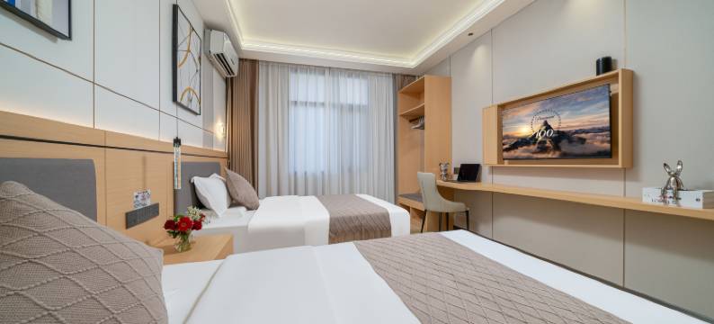 西双版纳景洪金程度假酒店(泼水广场江边夜市店)图片