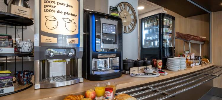 民宿酒店尼奥尔马雷普瓦特万东(B&B HOTEL Niort Marais Poitevin Est)图片