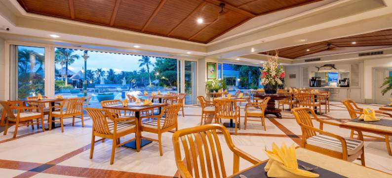 安达曼海滩套房酒店(Andaman Beach Suites Hotel)图片