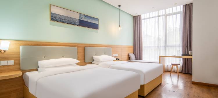 丽呈睿轩酒店(杭州公望街地铁站富阳银泰店)图片