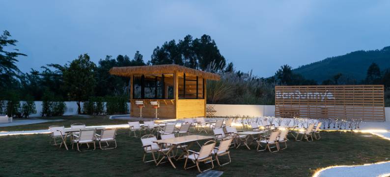 万宁伴山野·宿(神州站店)图片