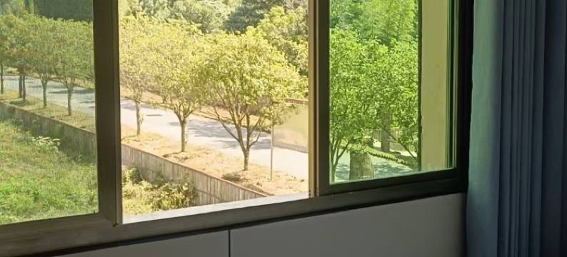 温汤水口雨间云居图片