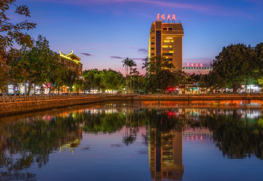 Overseas Chinese HotelOver view