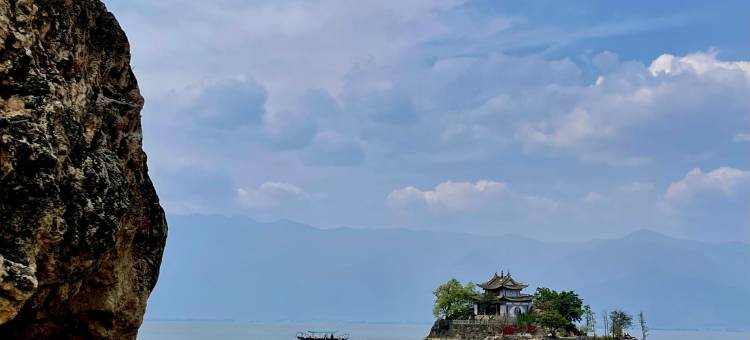 行者·时光｜海景美宿(洱海挖色小普陀风景区店)图片