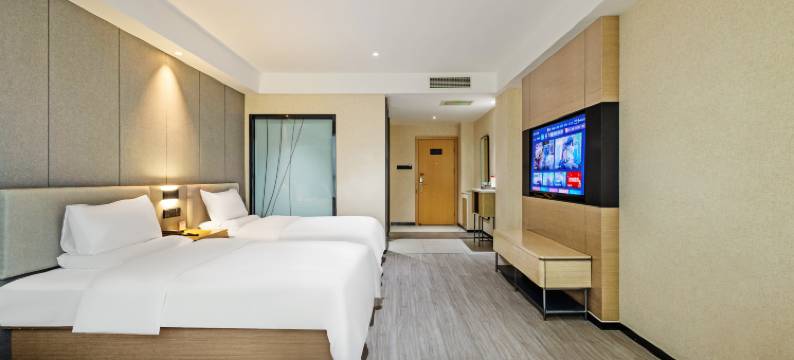 艺龙安云酒店(阿克苏老街夜市店)图片