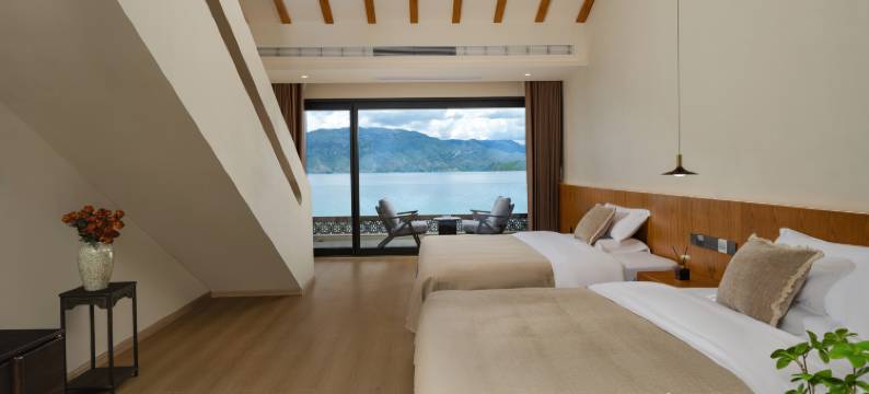 泸沽湖路途湖景度假酒店(大落水码头店)图片