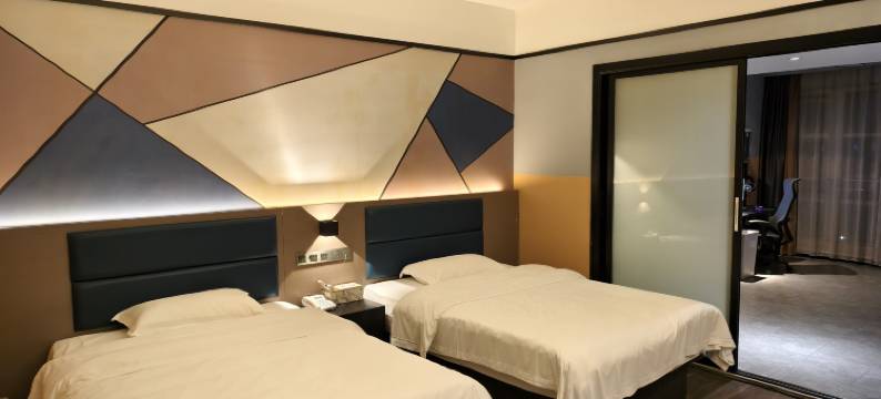 TK·星游电竞民宿(玉林金城中心十字街店)图片