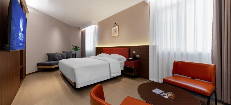 朗欧君庭酒店(土默特右旗人民政府火车站店)图片