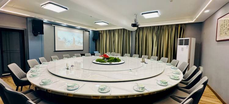 满江红酒店(江山体育馆店)图片