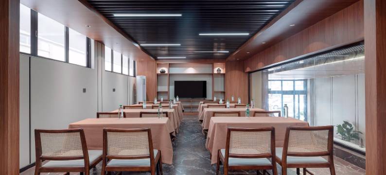 平南米来酒店(中心广场店)图片