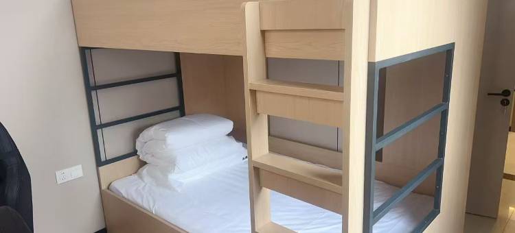 慢一点电竞民宿图片