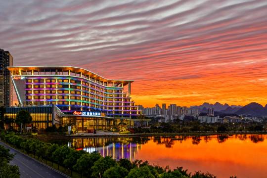 崇左雅閣大酒店