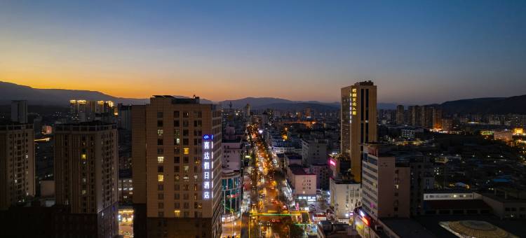 平凉喜达假日酒店图片