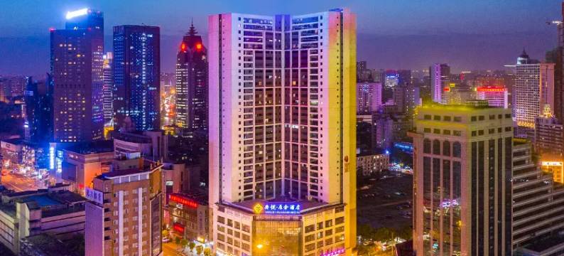 玺悦·冠御高空酒店(成都春熙路文殊院店)图片