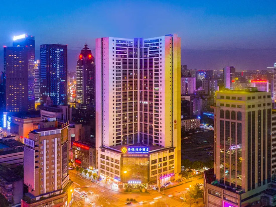 玺悦·冠御高空酒店(成都春熙路文殊院店)