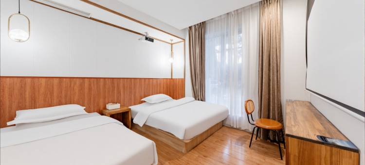 在水一方·Homestay(开封清明上河园店)图片