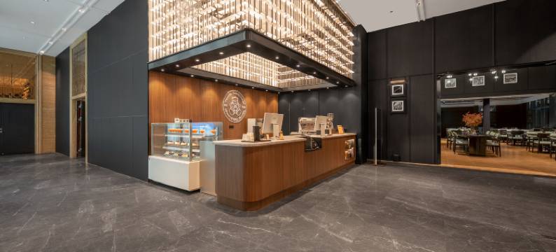 武汉体育中心万达悦华酒店(沌阳大道地铁站店)图片