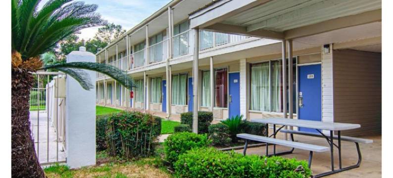 亚拉巴马州贝米内特 6 号汽车旅馆(Motel 6 Bay Minette, Al)图片