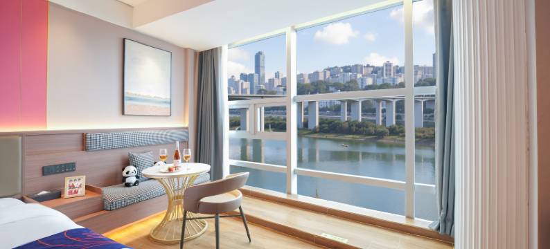 喜丽天呈酒店(南滨路长江国际店)图片