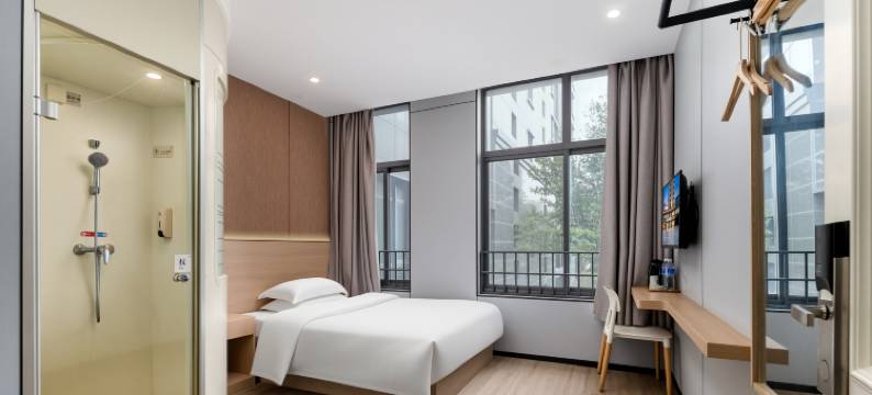 锐思特逸致酒店(南京河海大学佛城西路地铁站店)图片